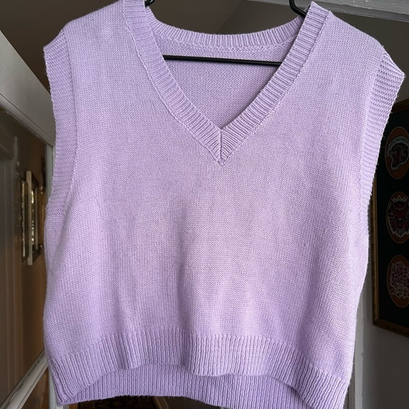 Cropped knit vest - Picture 2 of 3